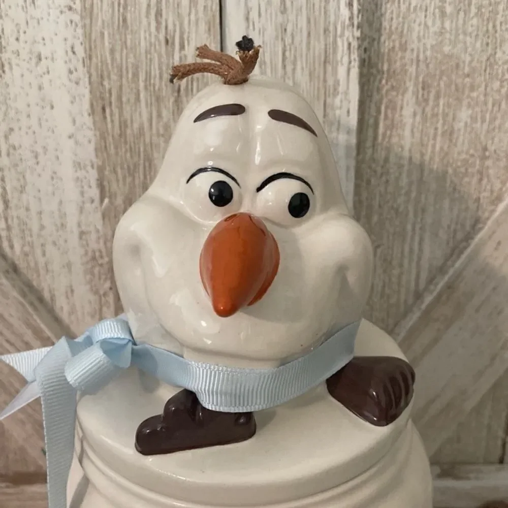 NWT Rae Dunn Disney Frozen Olaf” I lLIKE WARM HUGS”White Black Canister with Lid